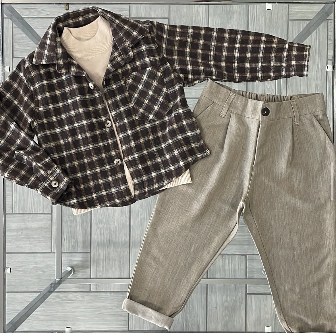 camicia a quadri marrone