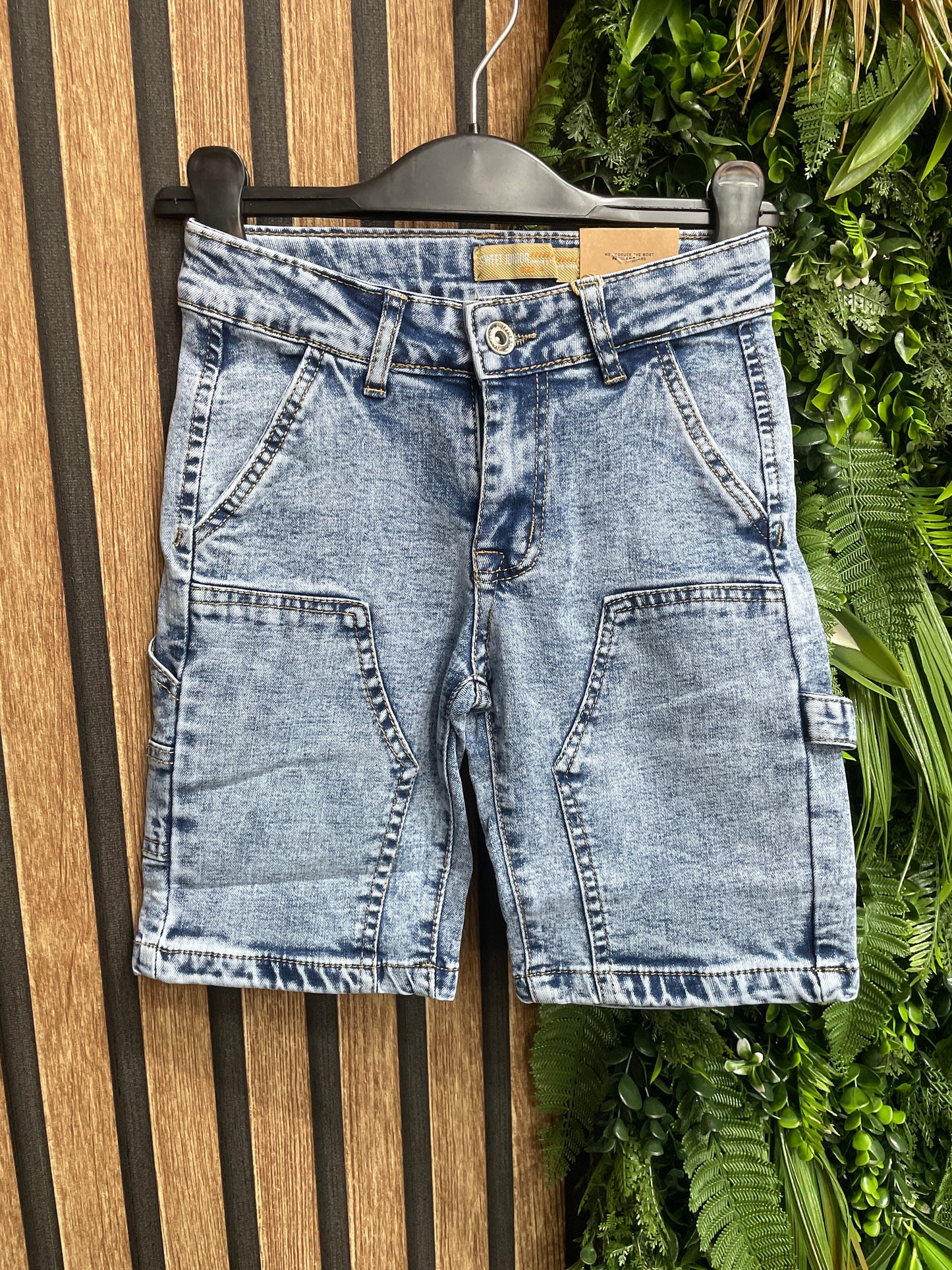BERMUDA JEANS