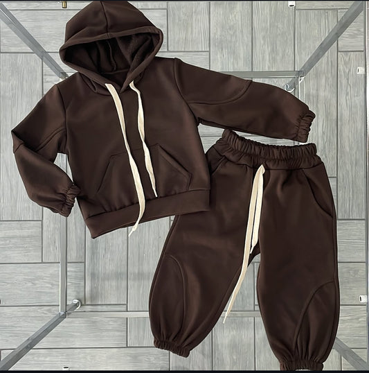 tuta felpata marrone