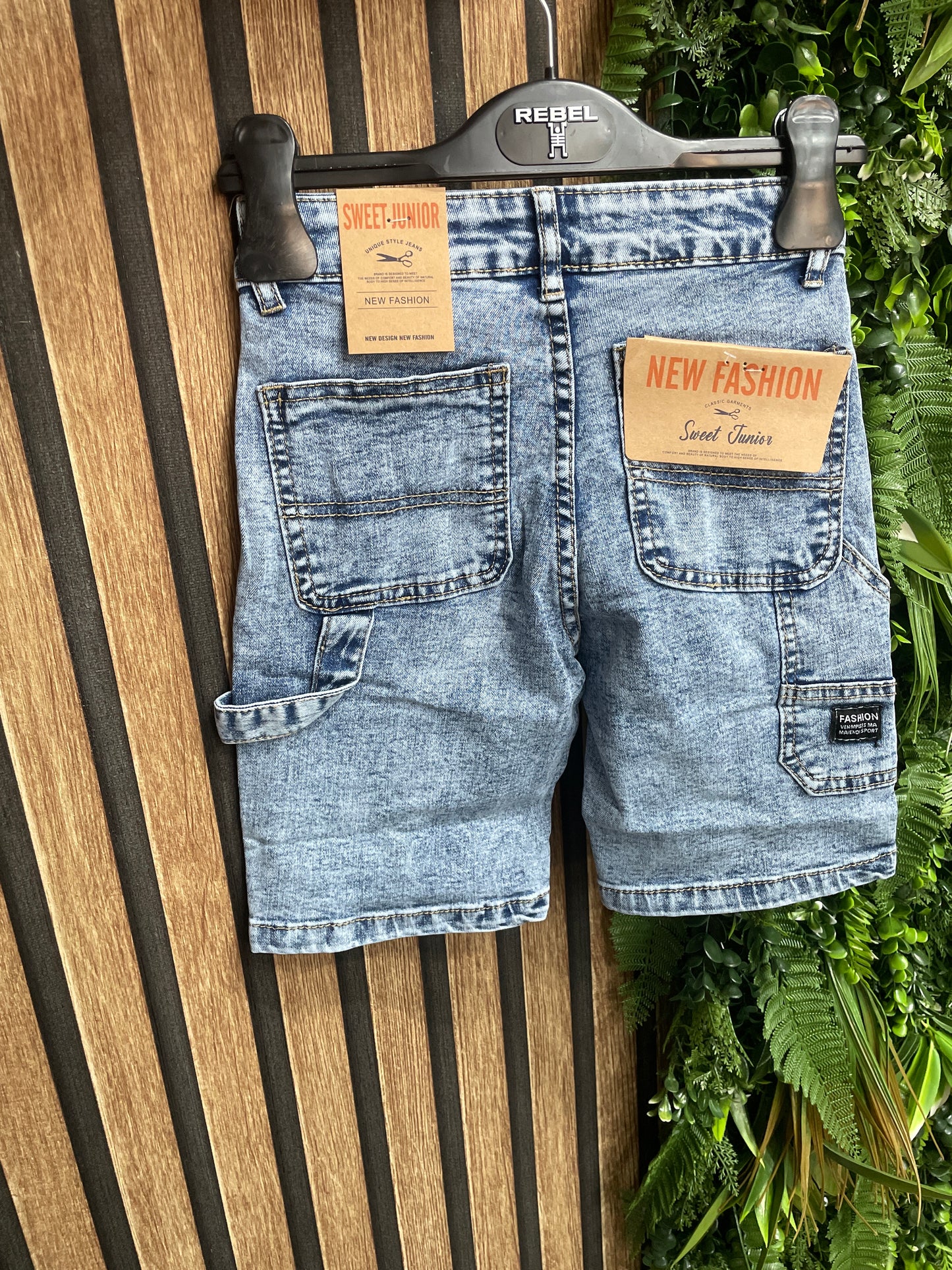 BERMUDA JEANS
