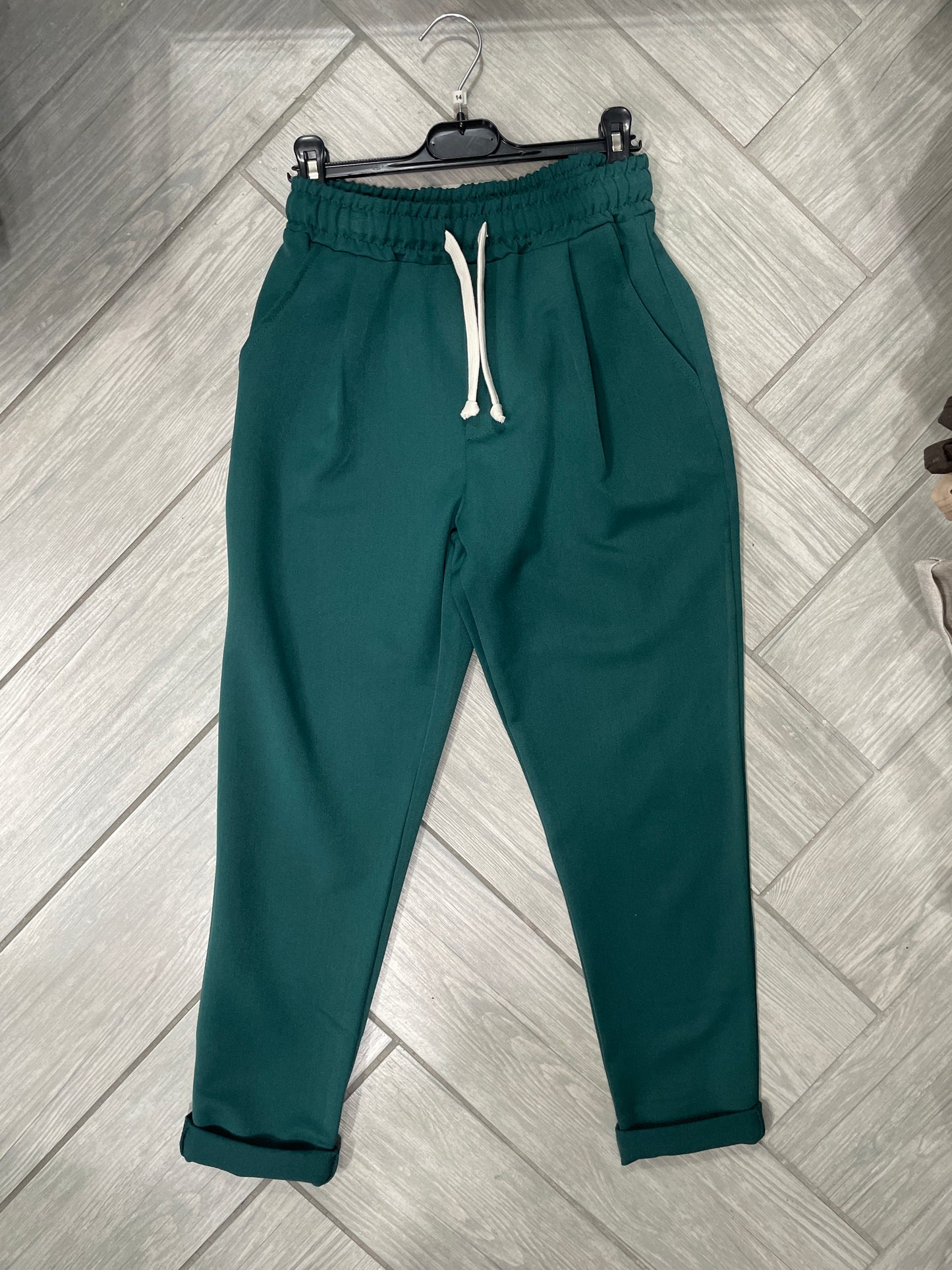 pantalone con elastico