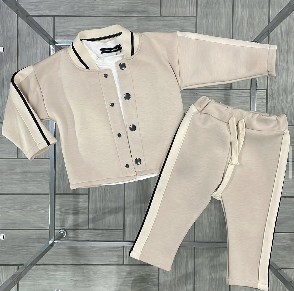 completo college beige